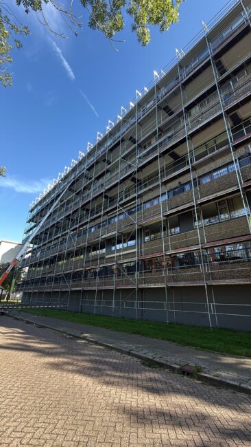 Steigerbouw voor flatrenovatie in Amersfoort